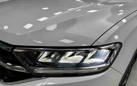 Volkswagen T-Roc I, 2023 год, 1 960 000 рублей, 6 фотография