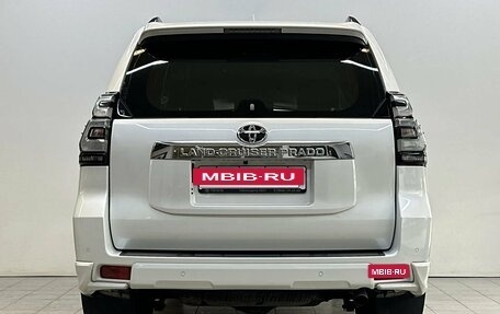 Toyota Land Cruiser Prado 150 рестайлинг 2, 2019 год, 5 998 000 рублей, 6 фотография