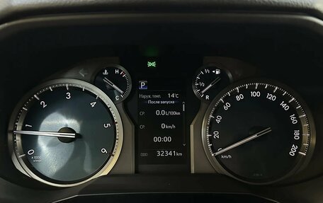Toyota Land Cruiser Prado 150 рестайлинг 2, 2019 год, 5 998 000 рублей, 37 фотография