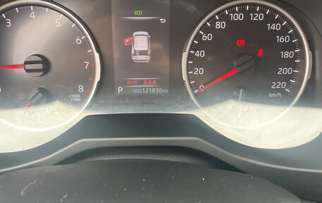 Toyota RAV4, 2020 год, 3 650 000 рублей, 4 фотография