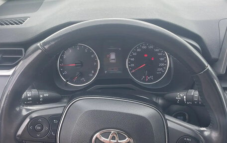 Toyota RAV4, 2020 год, 3 650 000 рублей, 6 фотография
