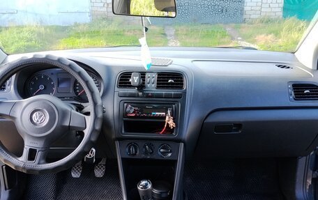 Volkswagen Polo VI (EU Market), 2012 год, 700 000 рублей, 8 фотография