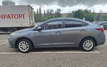 Hyundai Solaris II рестайлинг, 2018 год, 900 000 рублей, 4 фотография