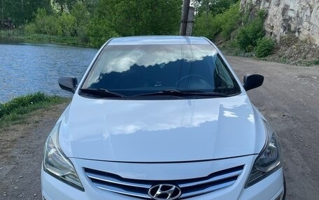 Hyundai Solaris II рестайлинг, 2016 год, 990 000 рублей, 4 фотография