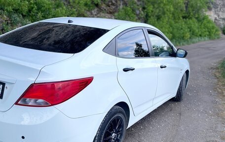 Hyundai Solaris II рестайлинг, 2016 год, 990 000 рублей, 5 фотография