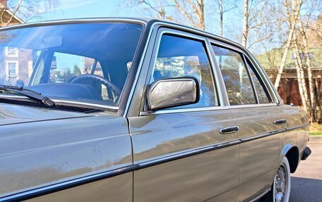 Mercedes-Benz W123, 1982 год, 1 300 000 рублей, 9 фотография