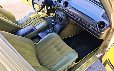 Mercedes-Benz W123, 1982 год, 1 300 000 рублей, 20 фотография