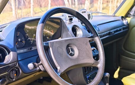 Mercedes-Benz W123, 1982 год, 1 300 000 рублей, 24 фотография