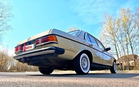 Mercedes-Benz W123, 1982 год, 1 300 000 рублей, 34 фотография