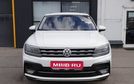 Volkswagen Tiguan II, 2018 год, 1 931 000 рублей, 2 фотография