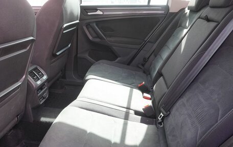 Volkswagen Tiguan II, 2018 год, 1 931 000 рублей, 10 фотография