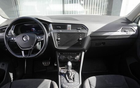 Volkswagen Tiguan II, 2018 год, 1 931 000 рублей, 12 фотография