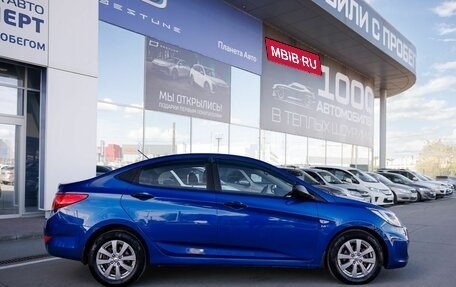 Hyundai Solaris II рестайлинг, 2012 год, 800 000 рублей, 4 фотография