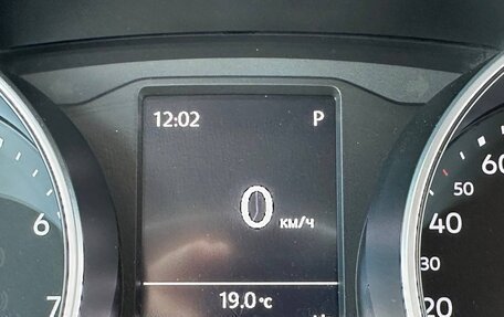 Volkswagen Tiguan II, 2017 год, 2 047 000 рублей, 21 фотография