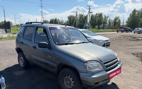 Chevrolet Niva I рестайлинг, 2004 год, 249 000 рублей, 1 фотография