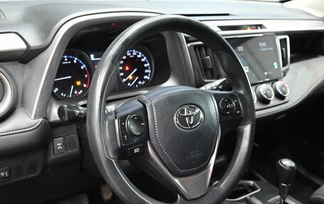 Toyota RAV4, 2016 год, 2 550 000 рублей, 11 фотография