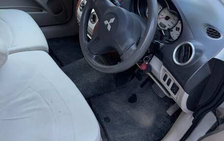 Mitsubishi Colt VI рестайлинг, 2002 год, 350 000 рублей, 9 фотография