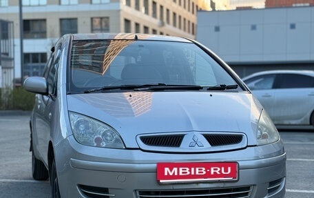 Mitsubishi Colt VI рестайлинг, 2002 год, 350 000 рублей, 2 фотография