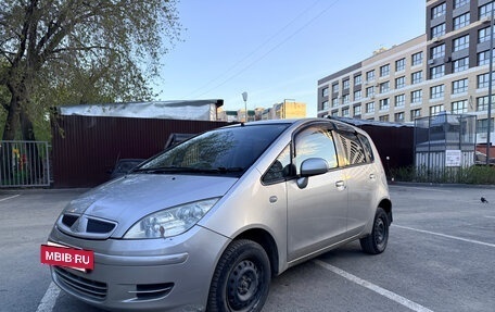 Mitsubishi Colt VI рестайлинг, 2002 год, 350 000 рублей, 3 фотография