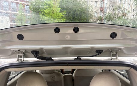 Mitsubishi Colt VI рестайлинг, 2002 год, 350 000 рублей, 24 фотография
