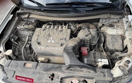 Mitsubishi Outlander III рестайлинг 3, 2013 год, 1 800 000 рублей, 14 фотография