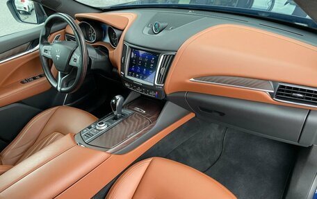 Maserati Levante I, 2017 год, 3 990 000 рублей, 13 фотография