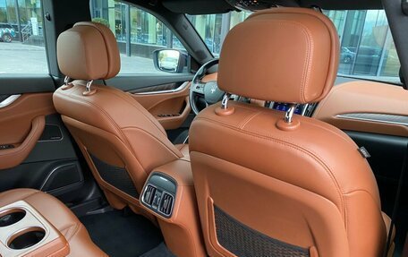 Maserati Levante I, 2017 год, 3 990 000 рублей, 15 фотография