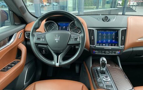 Maserati Levante I, 2017 год, 3 990 000 рублей, 23 фотография