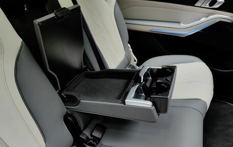 BMW X7, 2024 год, 15 000 000 рублей, 19 фотография
