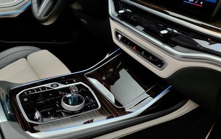 BMW X7, 2024 год, 15 000 000 рублей, 33 фотография