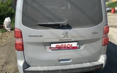 Peugeot Traveller I, 2022 год, 2 630 000 рублей, 4 фотография