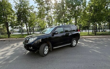 Toyota Land Cruiser Prado 150 рестайлинг 2, 2012 год, 2 700 000 рублей, 2 фотография