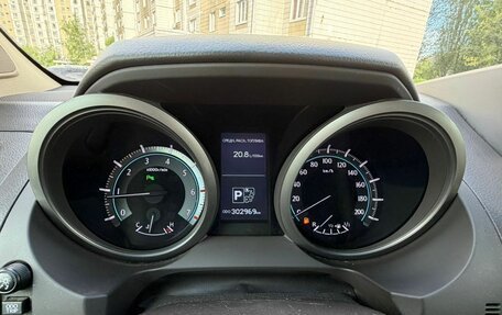 Toyota Land Cruiser Prado 150 рестайлинг 2, 2012 год, 2 700 000 рублей, 10 фотография