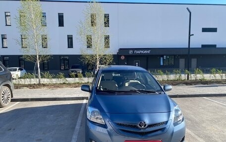 Toyota Yaris III рестайлинг, 2008 год, 650 000 рублей, 1 фотография