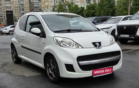 Peugeot 107 I рестайлинг, 2011 год, 489 000 рублей, 3 фотография