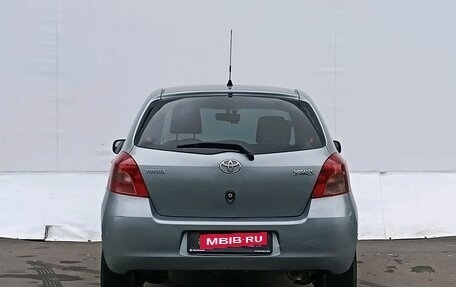 Toyota Yaris III рестайлинг, 2007 год, 575 000 рублей, 6 фотография