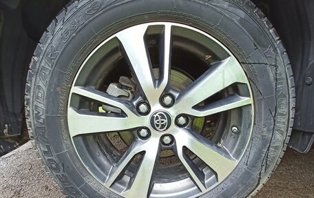Toyota RAV4, 2019 год, 2 700 000 рублей, 11 фотография