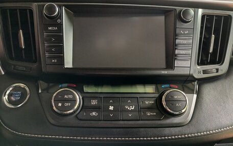 Toyota RAV4, 2019 год, 2 700 000 рублей, 16 фотография