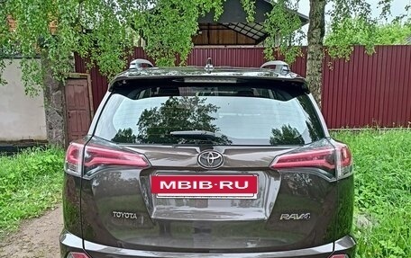Toyota RAV4, 2019 год, 2 700 000 рублей, 2 фотография