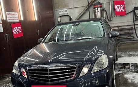Mercedes-Benz E-Класс, 2010 год, 1 800 000 рублей, 3 фотография