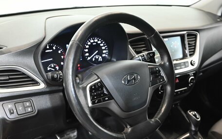 Hyundai Solaris II рестайлинг, 2019 год, 1 745 000 рублей, 13 фотография