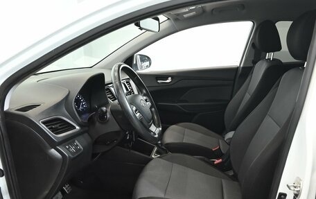 Hyundai Solaris II рестайлинг, 2019 год, 1 745 000 рублей, 10 фотография