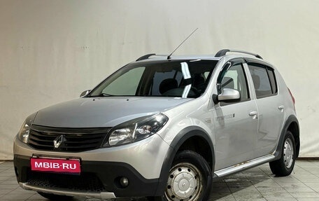 Renault Sandero I, 2013 год, 380 000 рублей, 1 фотография