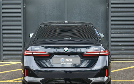 BMW 5 серия, 2024 год, 7 650 000 рублей, 4 фотография