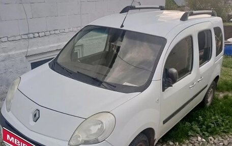 Renault Kangoo II рестайлинг, 2013 год, 700 000 рублей, 1 фотография