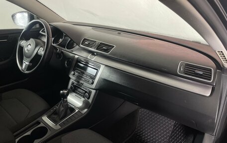 Volkswagen Passat B7, 2011 год, 990 000 рублей, 11 фотография