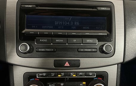 Volkswagen Passat B7, 2011 год, 990 000 рублей, 18 фотография