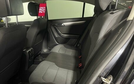 Volkswagen Passat B7, 2011 год, 990 000 рублей, 24 фотография