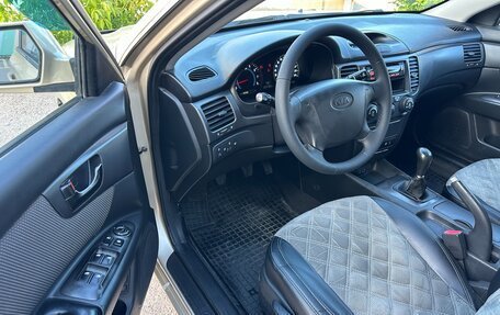 KIA Magentis II рестайлинг, 2006 год, 677 000 рублей, 24 фотография