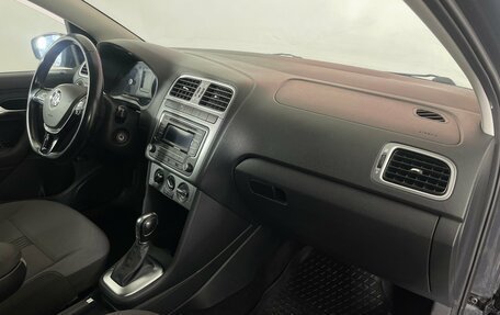 Volkswagen Polo VI (EU Market), 2016 год, 1 056 000 рублей, 11 фотография